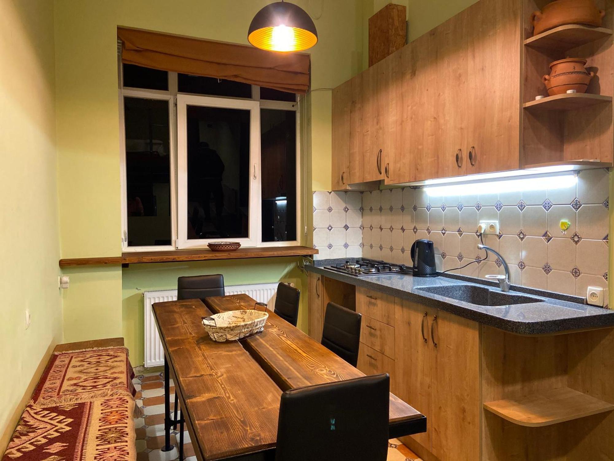 Niko'S Apartments On Shartava Street Tbilisi ภายนอก รูปภาพ