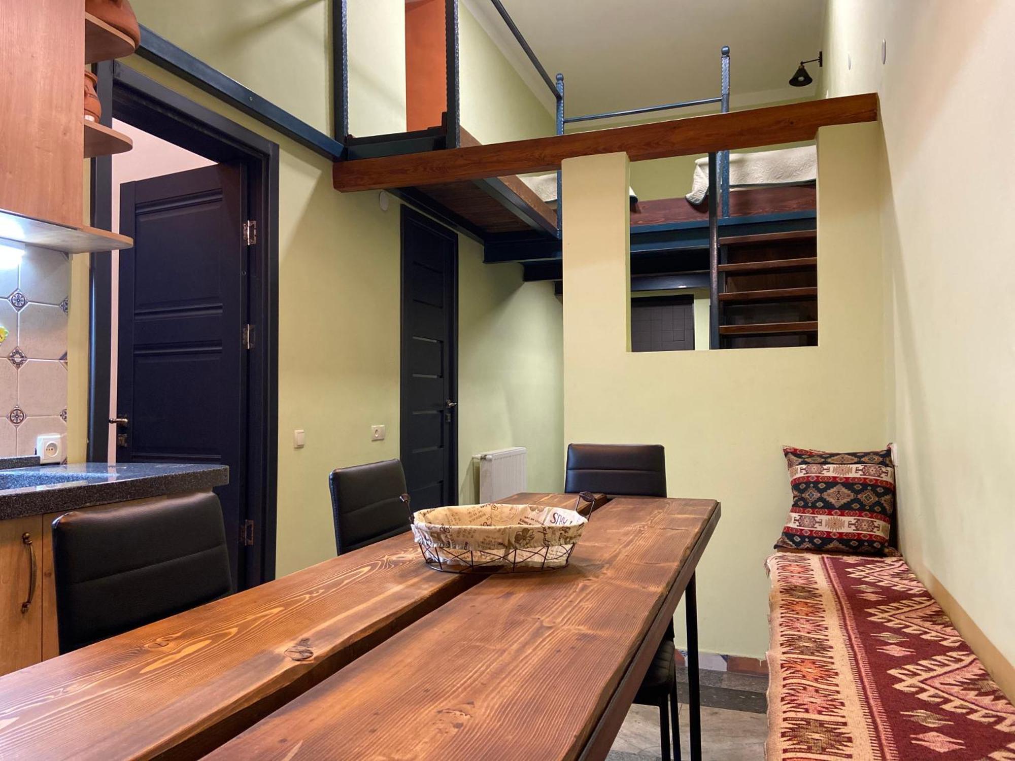 Niko'S Apartments On Shartava Street Tbilisi ภายนอก รูปภาพ
